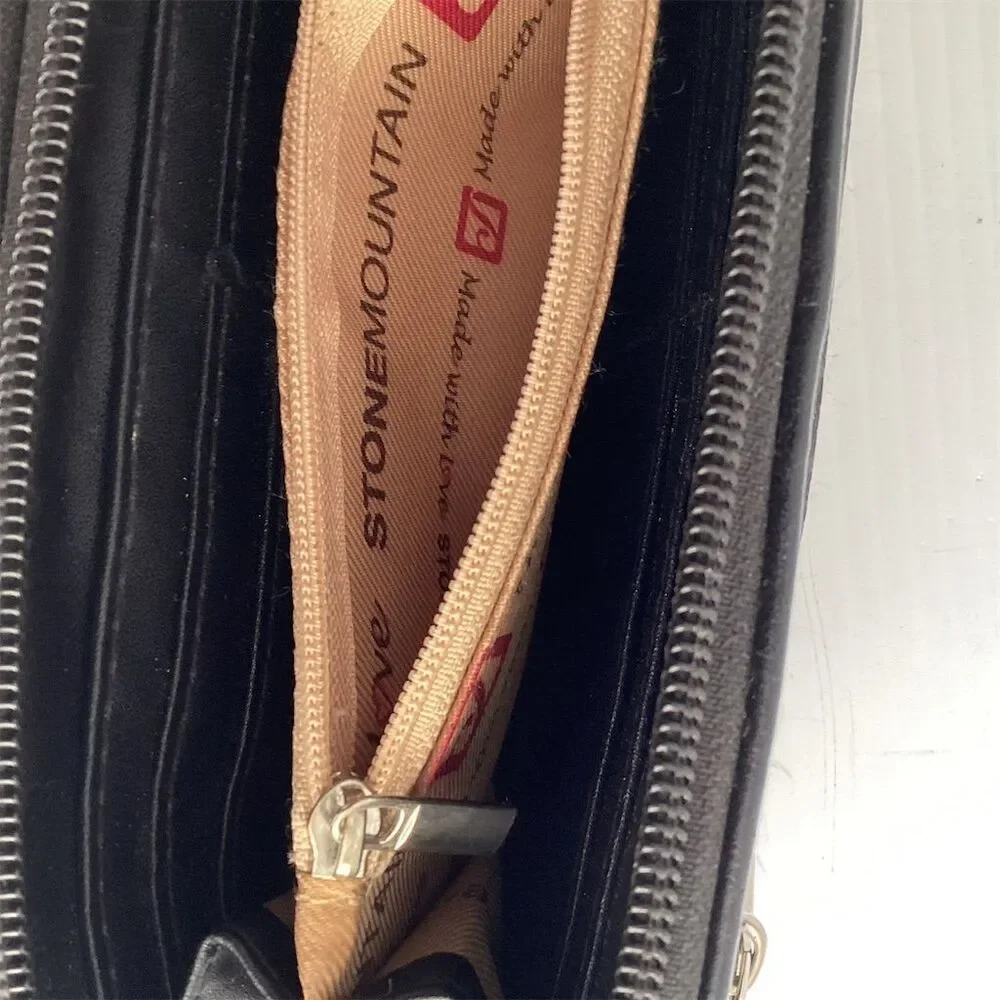 Stone Mountain Women's‎ Black Leather Zip-Around Wallet